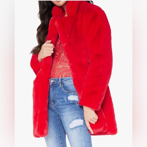 NWOT Women's Red Faux Fur Coat - Picture 6 of 9